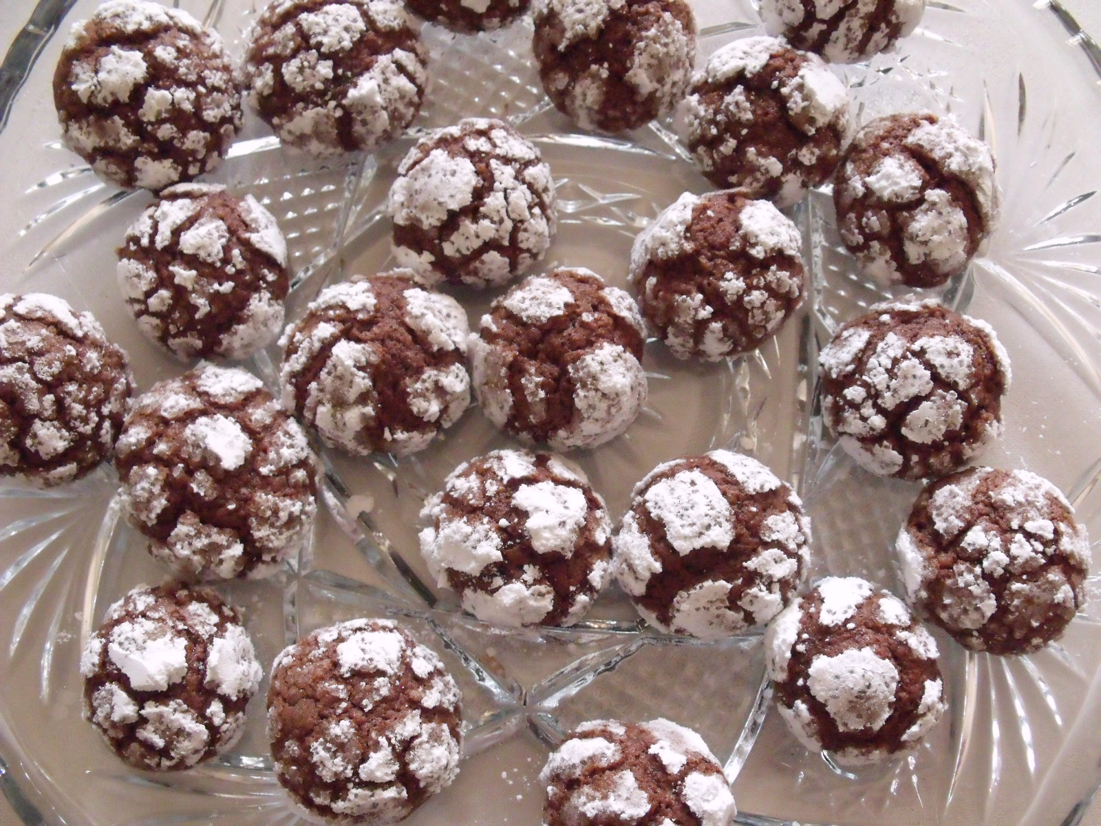 Chocolate crinkles