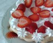 Mini tort Pavlova cu capsuni-1