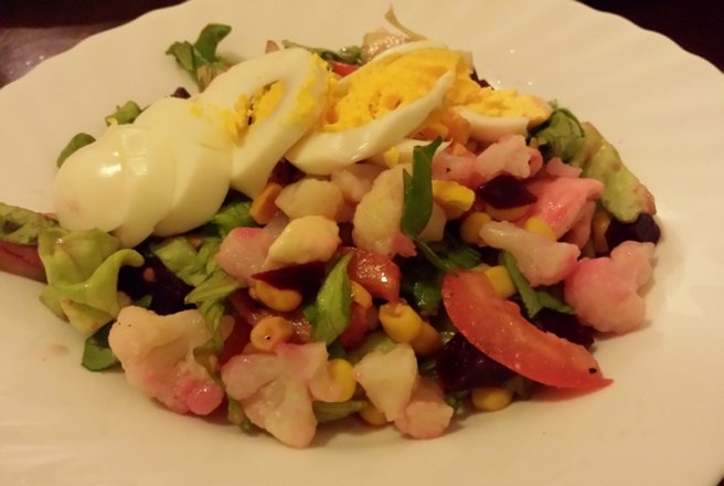 Salata cu conopida,porumb si mozzarella