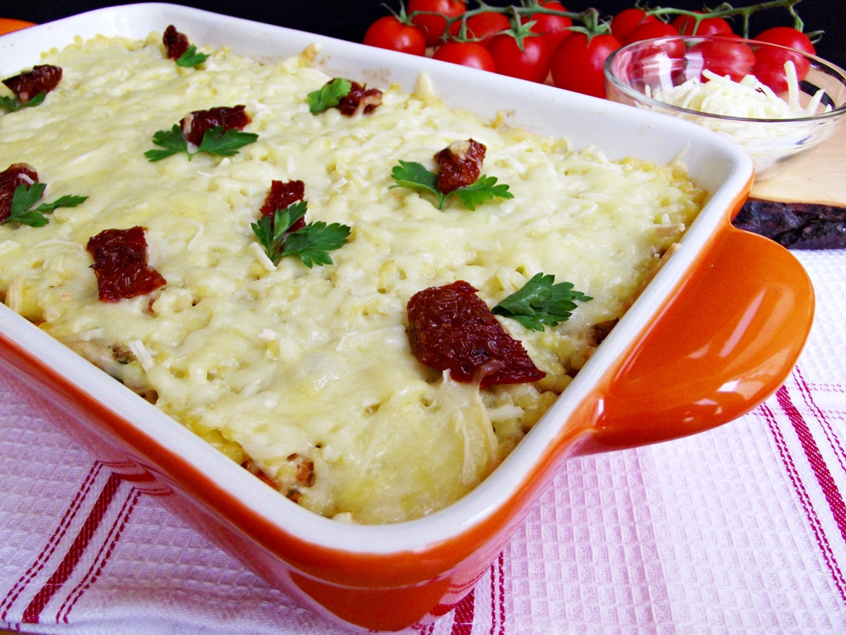 Gratin de cus-cus, cu carne tocata si legume