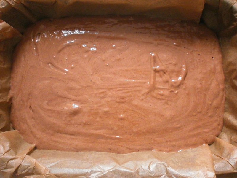 Tort cu crema de vanilie si dulceata de coacaze