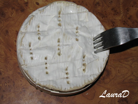 Camembert aromat la cuptor