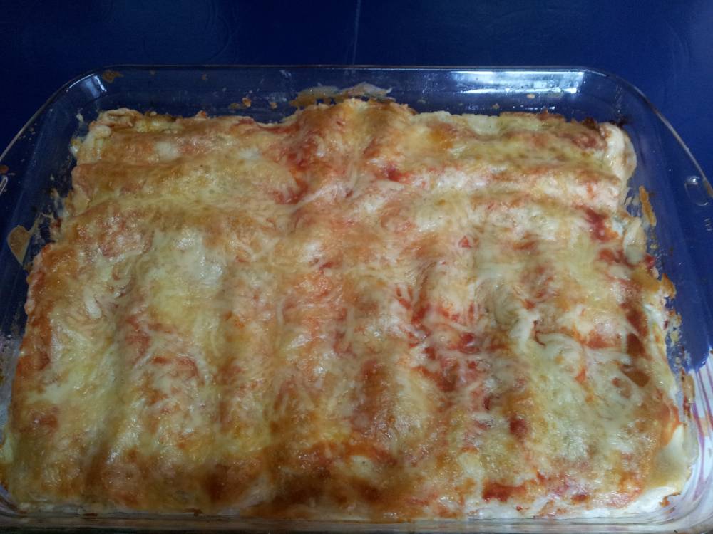 Cannelloni alla Bolognese cu sos Bechamel