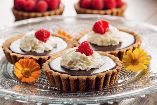 Mini Tarte cu ganache de ciocolata