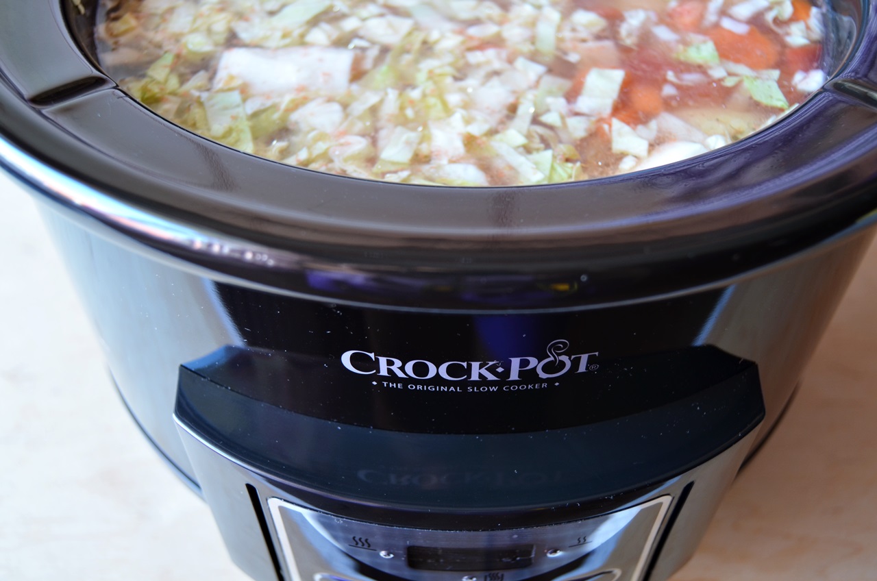 Ciorba de vitel cu legume la slow cooker Crock-Pot 4,7 L