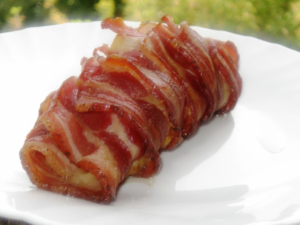 Piept de pui imbracat in bacon