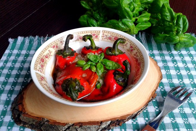 Salata de ardei copti cu usturoi