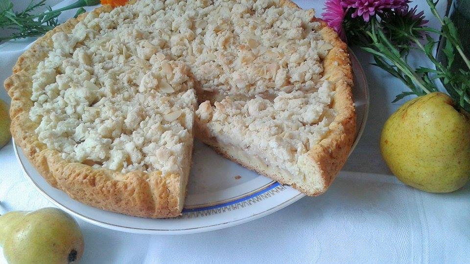 Tarta cu pere si aluat sfaramicios