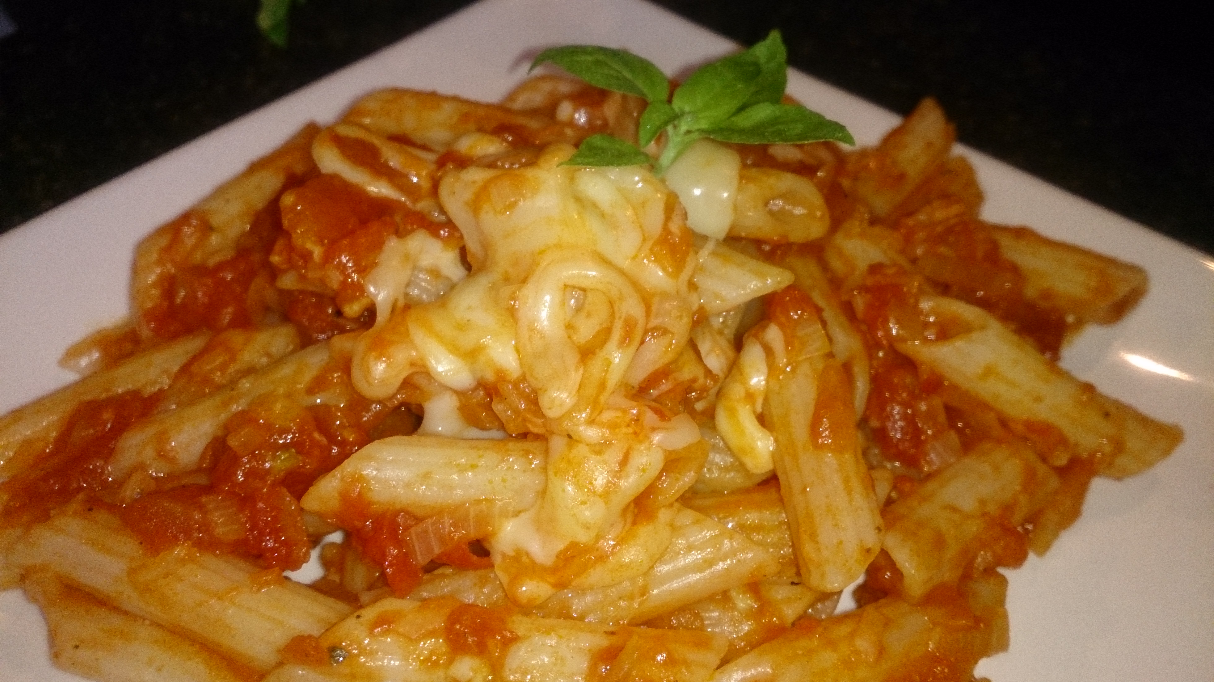 Penne cu sos de rosii