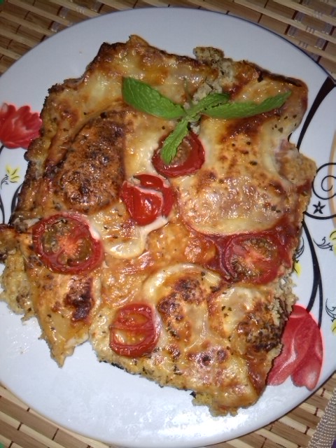 Pizza Margherita cu blat de conopida