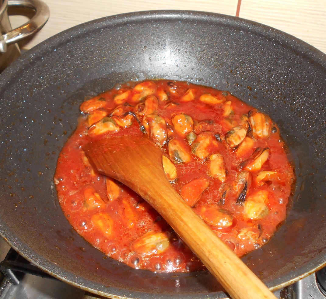 Spaghete cu carne de scoici