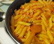 Penne în sos de roșii, cu piept de pui și brânză-7