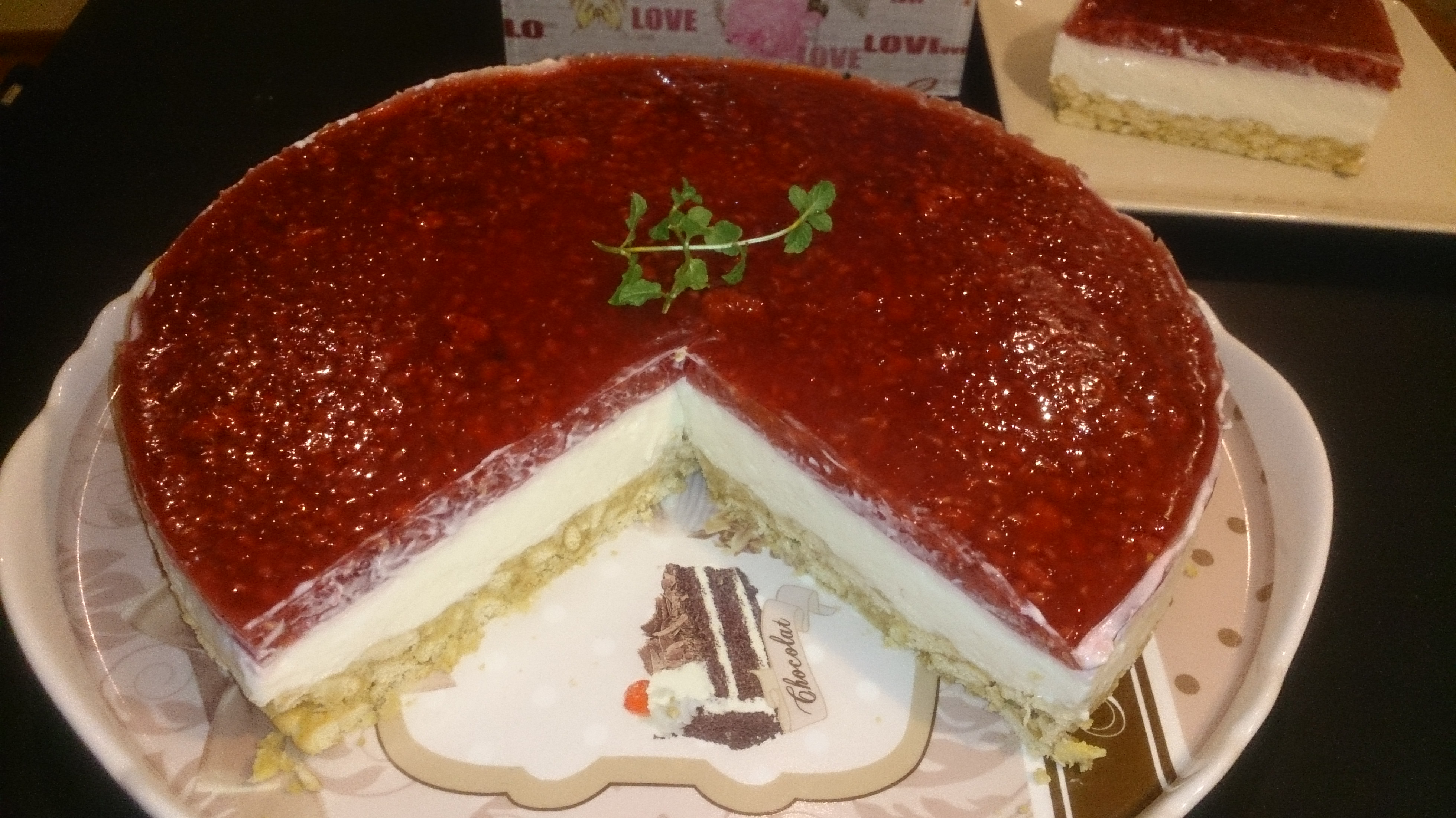 Cheesecake cu jeleu de zmeura