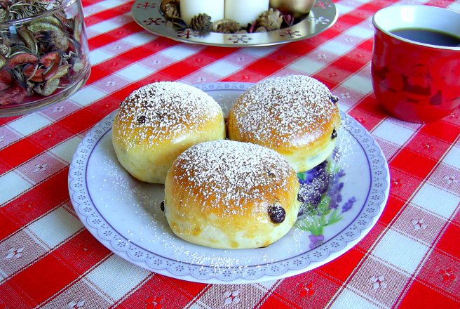 Desert painici cu ciocolata - Schoco Brötchen