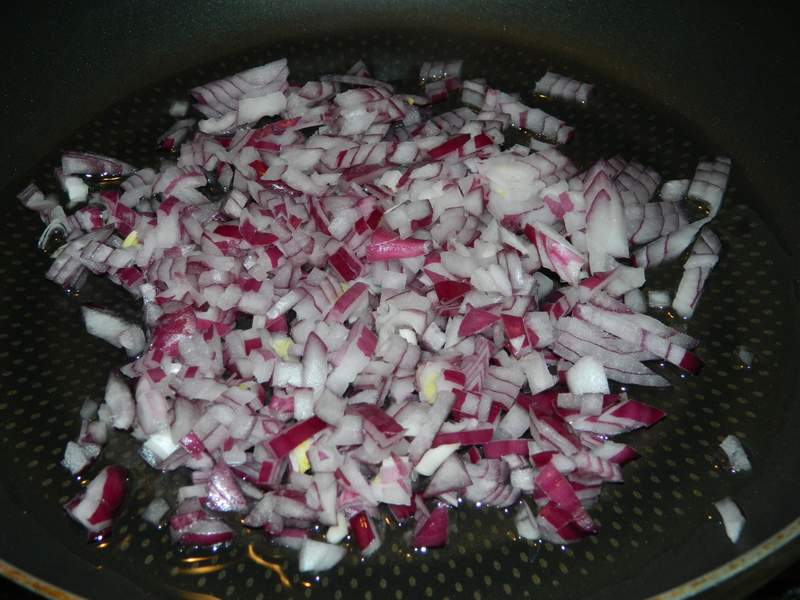 Pizza cu carne tocata