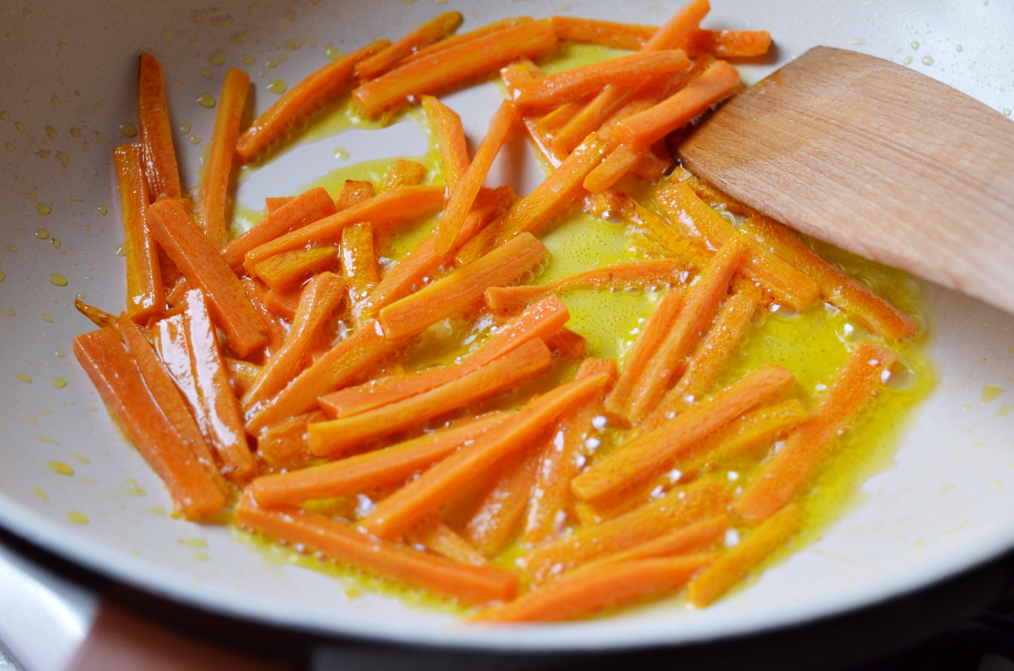 Spaghetti fara gluten cu legume