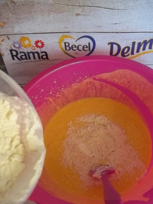 Piersici cu crema de ciocolata si nuci