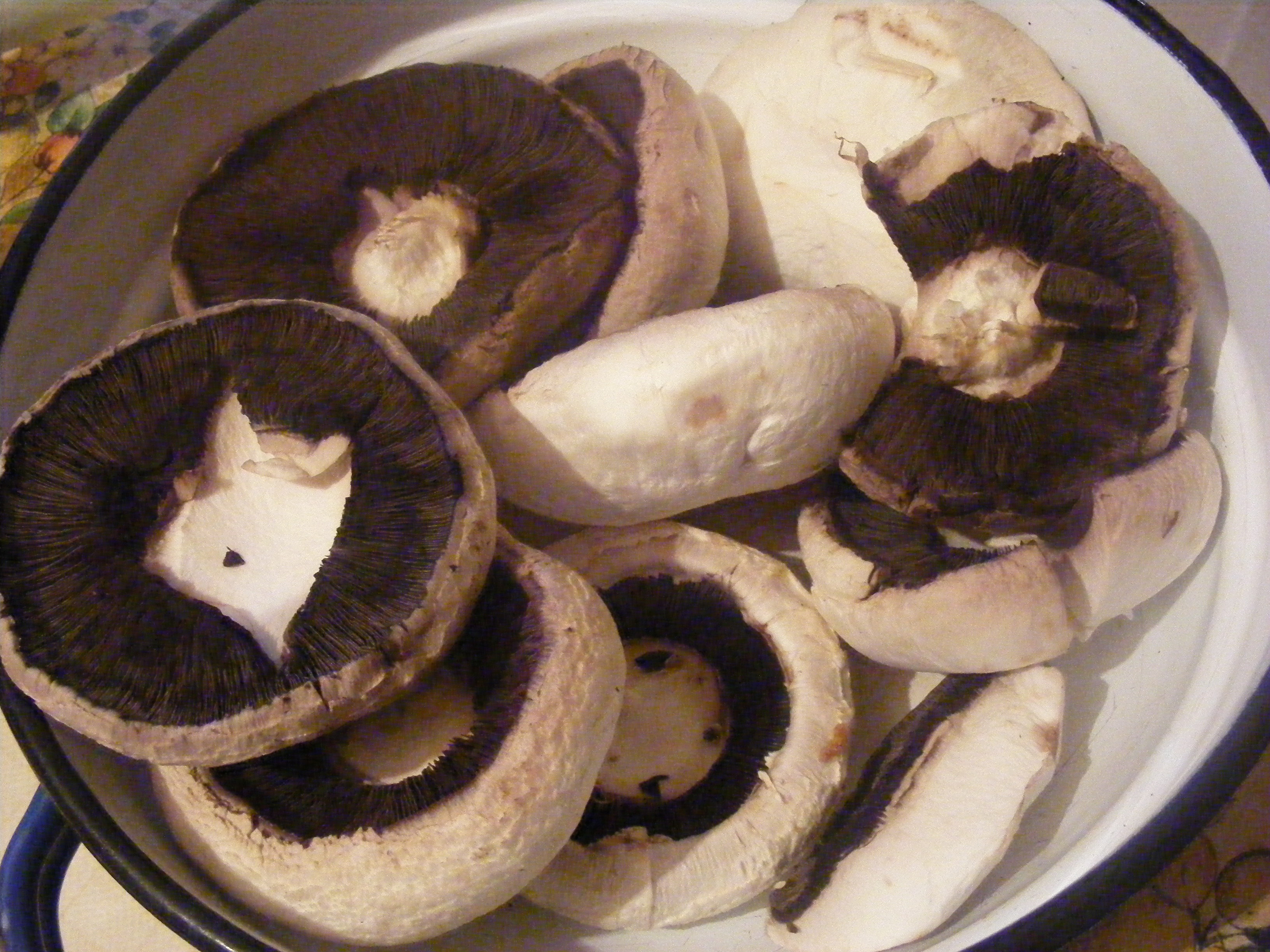 Ciuperci umplute