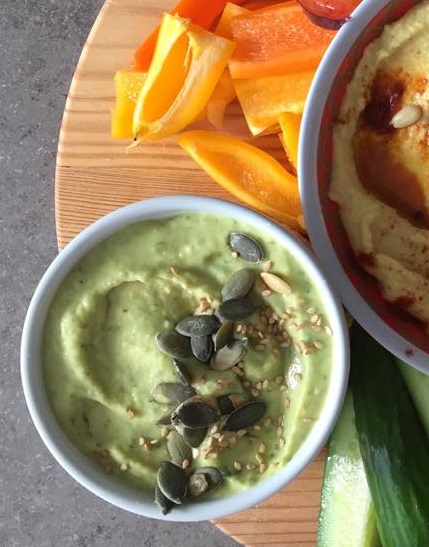 Hummus verde cu ierburi si seminte