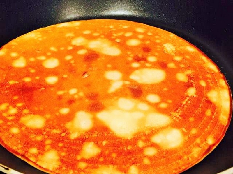 Pancakes cu ciocolata si sirop de artar