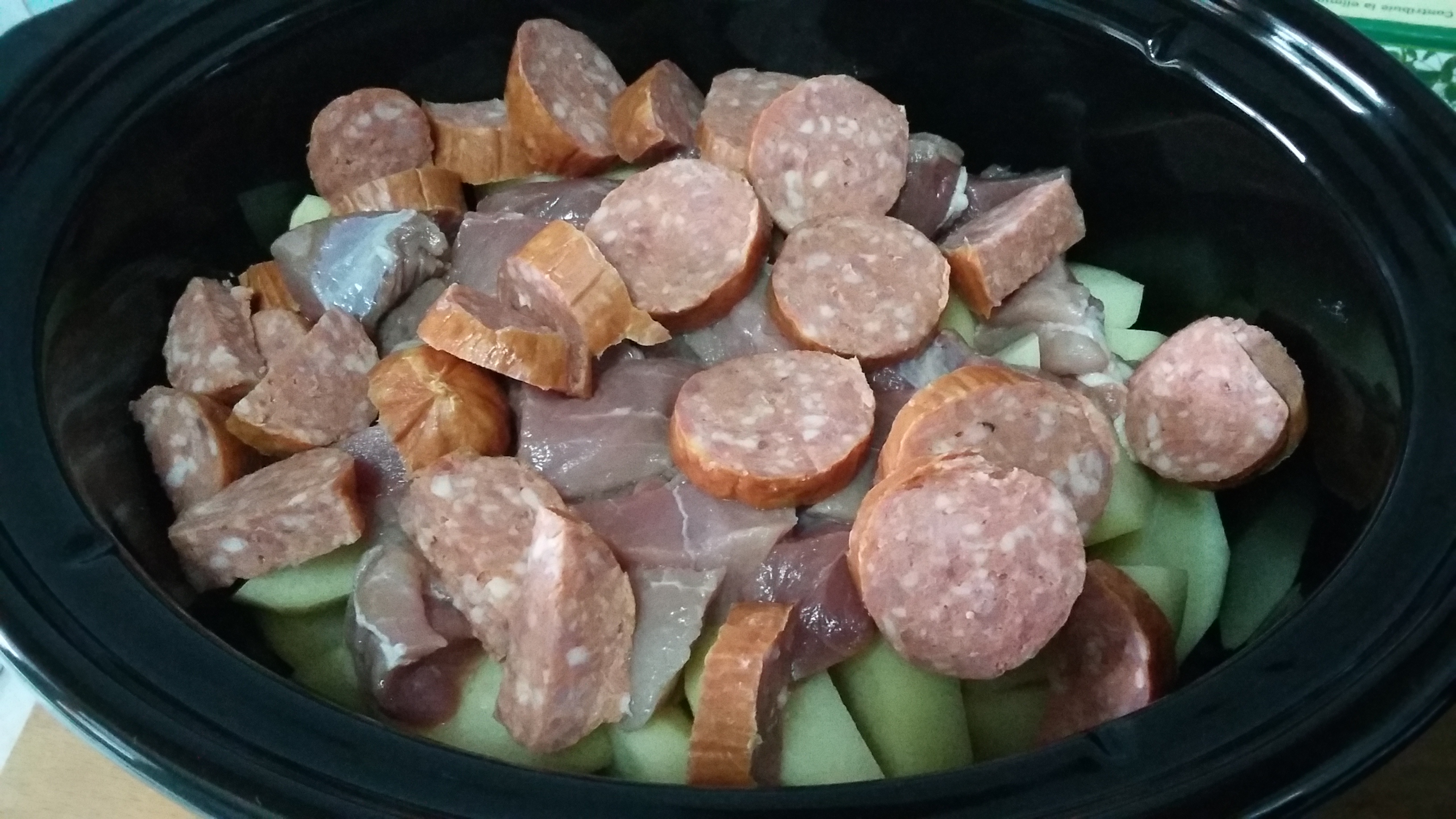 Gulas de porc la slow cooker Crock-Pot