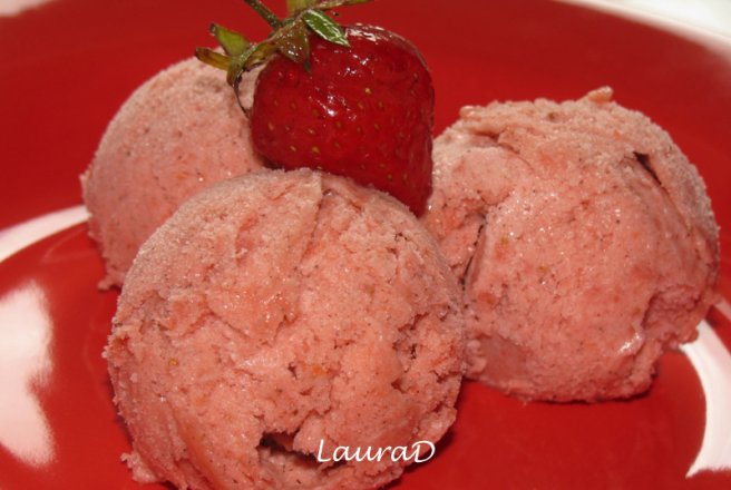 Sorbet de capsuni parfumat