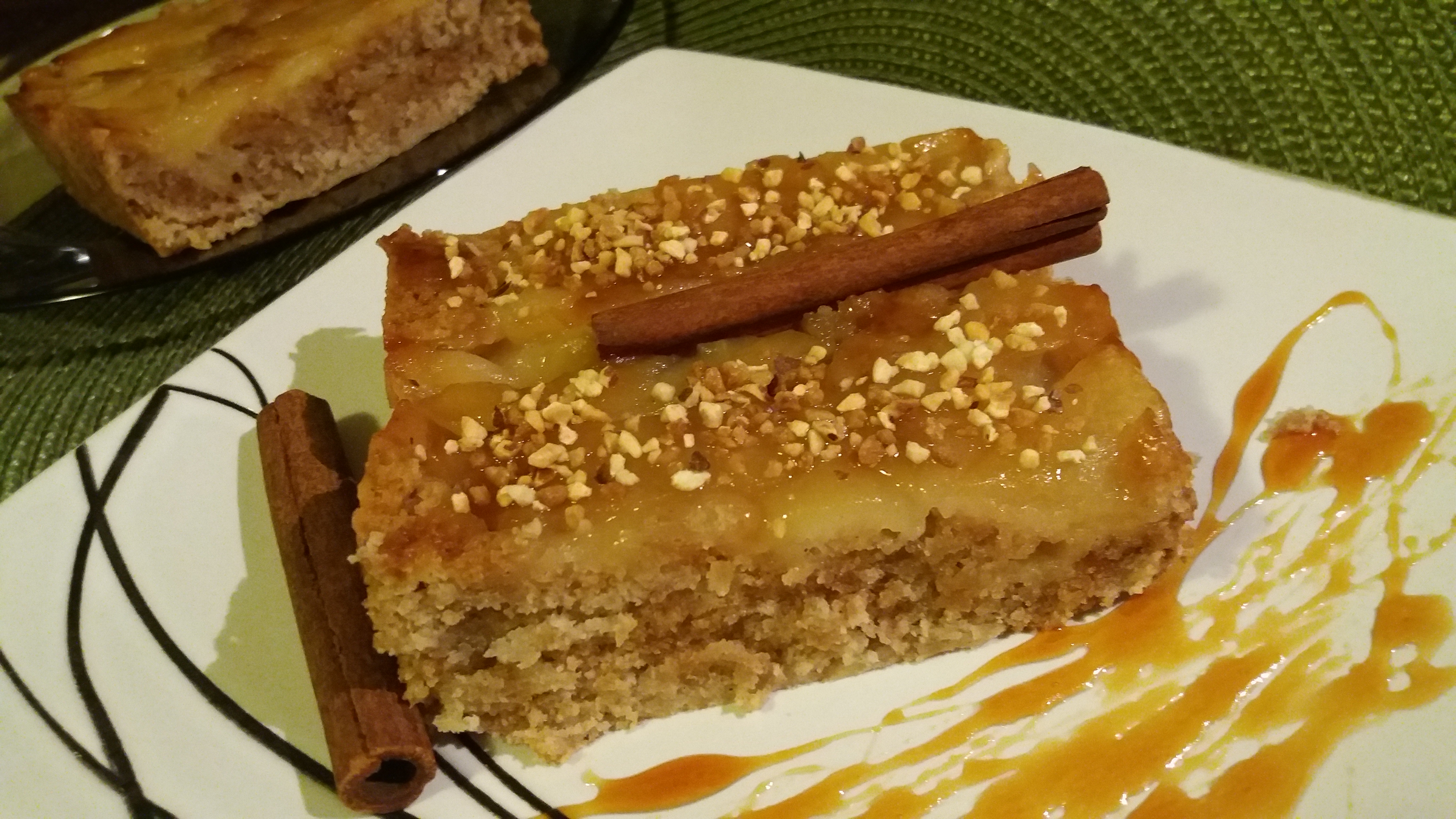 Tarta cu mere si caramel de post