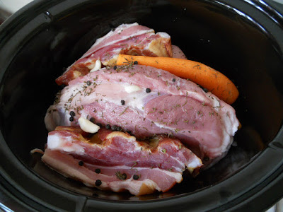 Terina din ciolan de porc si afumatura la slow cooker Crock-Pot