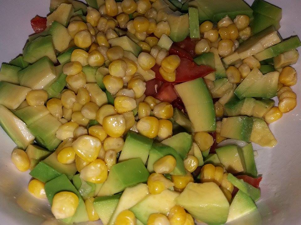 Salata de avocado cu ton