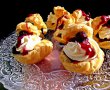 Desert choux cu crema de mascarpone si visine in jeleu-7