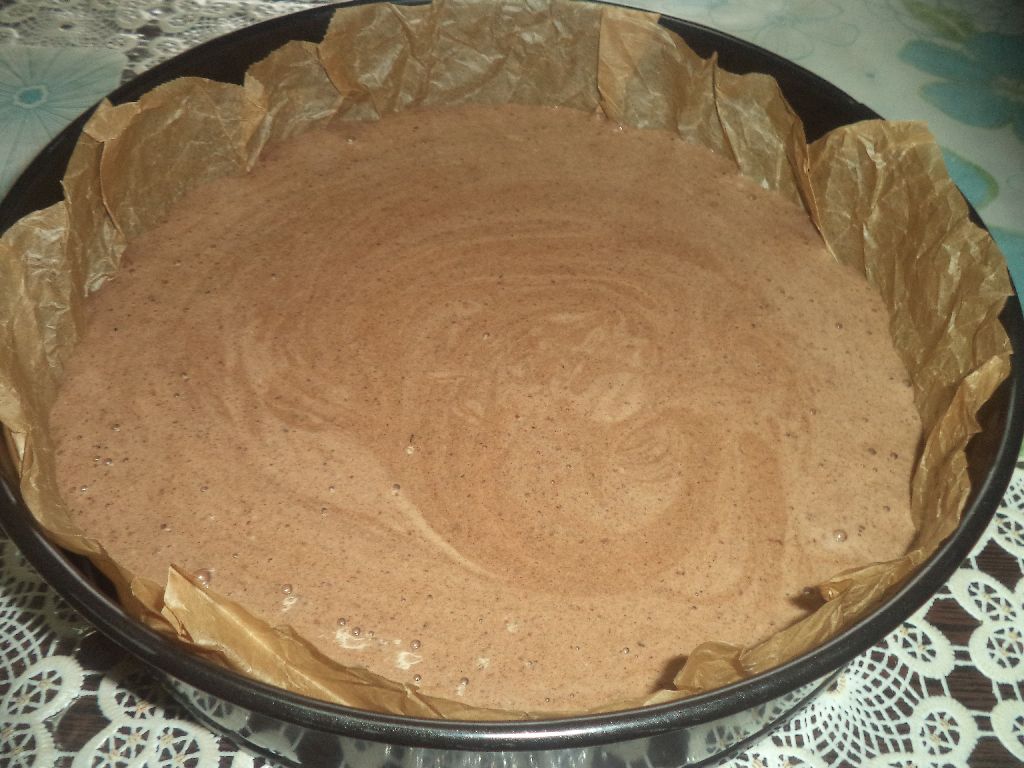 Desert tort cu piscoturi si crema de ciocolata