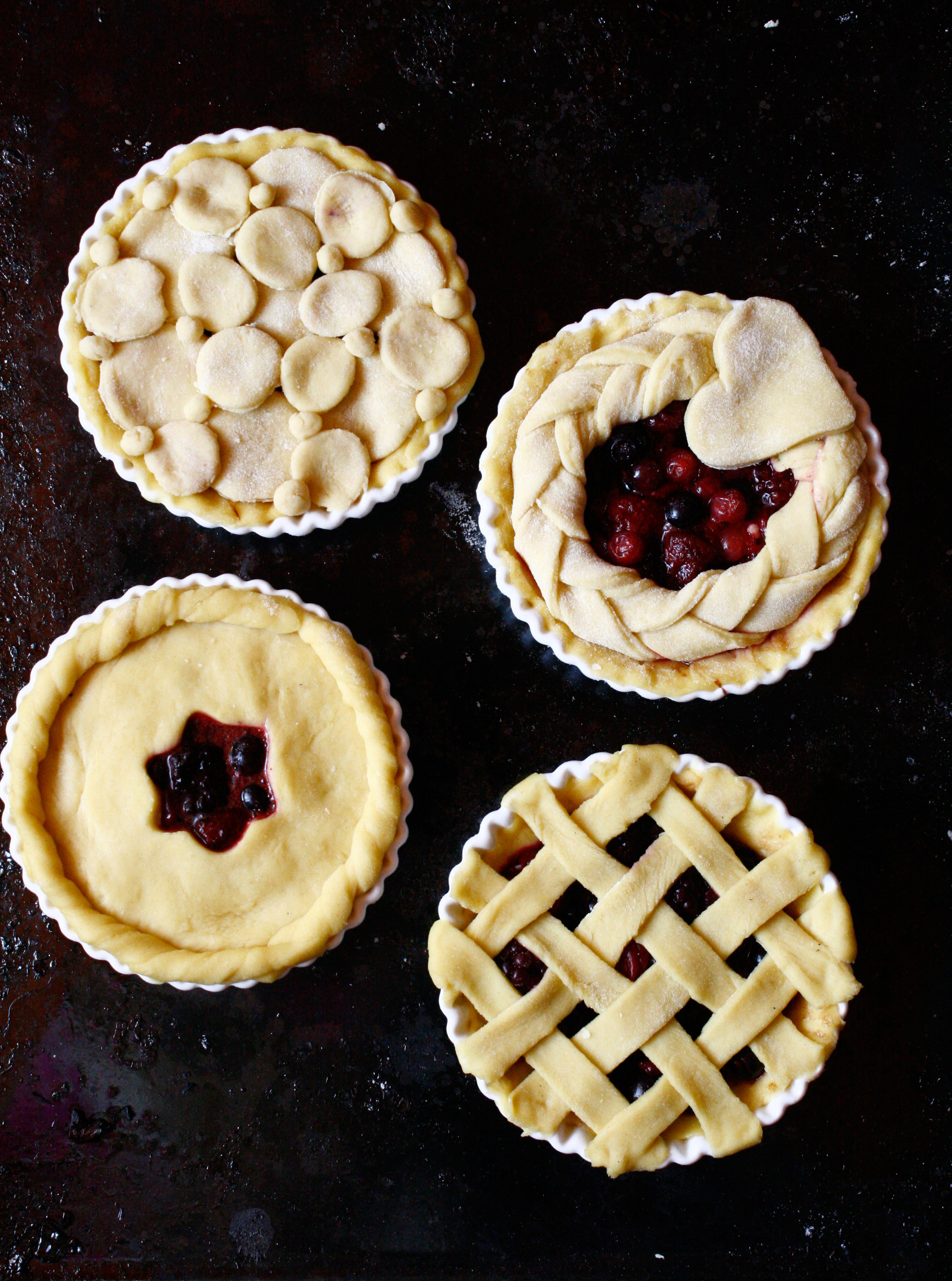 Desert mini tarte cu fructe de padure