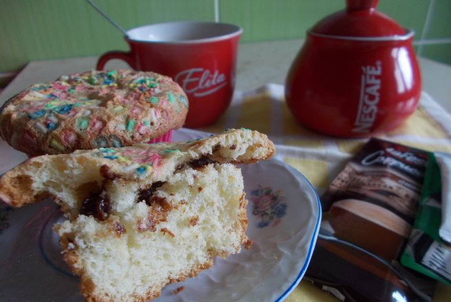 Desert briose pufoase cu ciocolata, pentru cafea