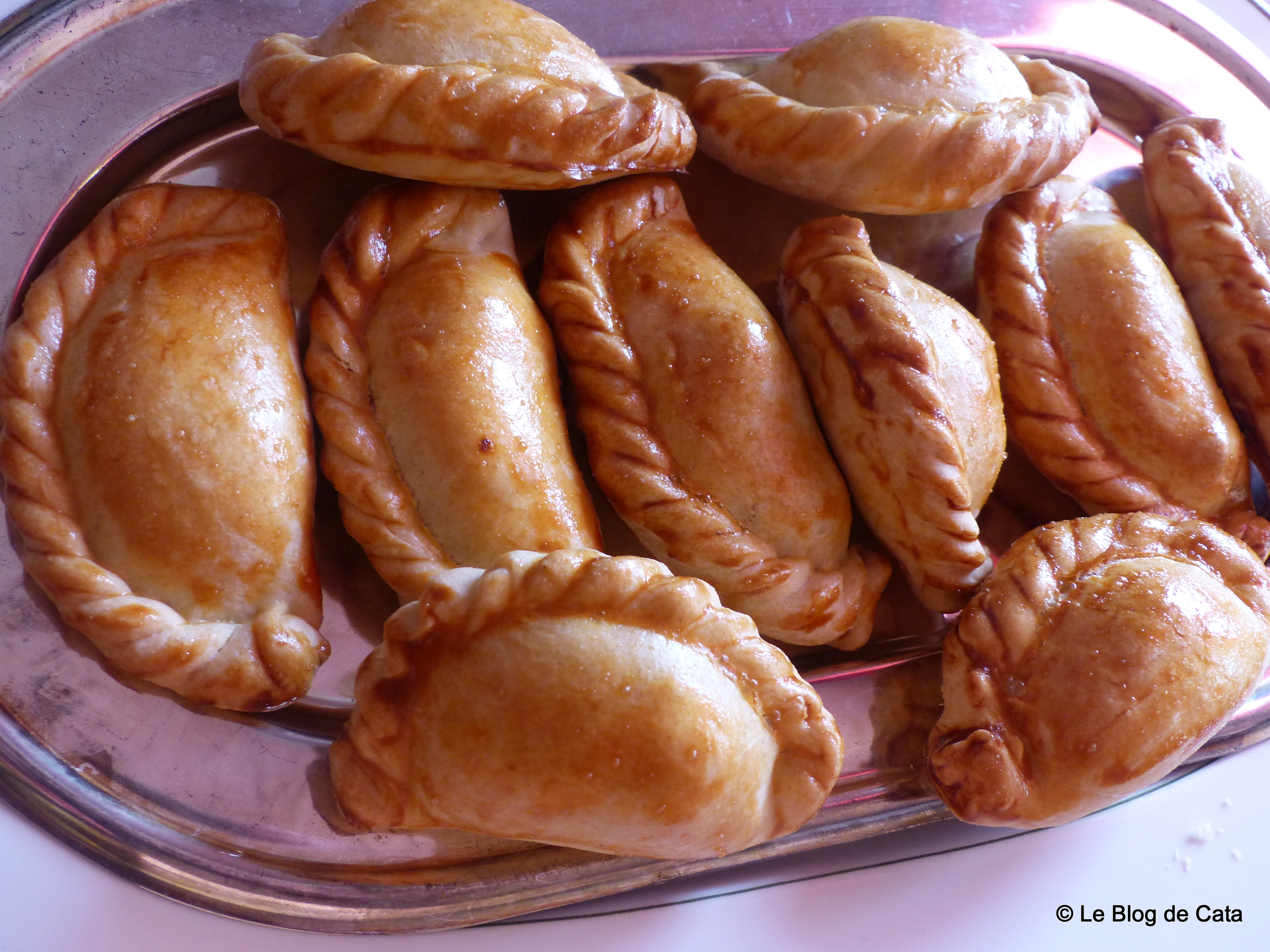 Aperitive empanadas / Pateuri cu ton