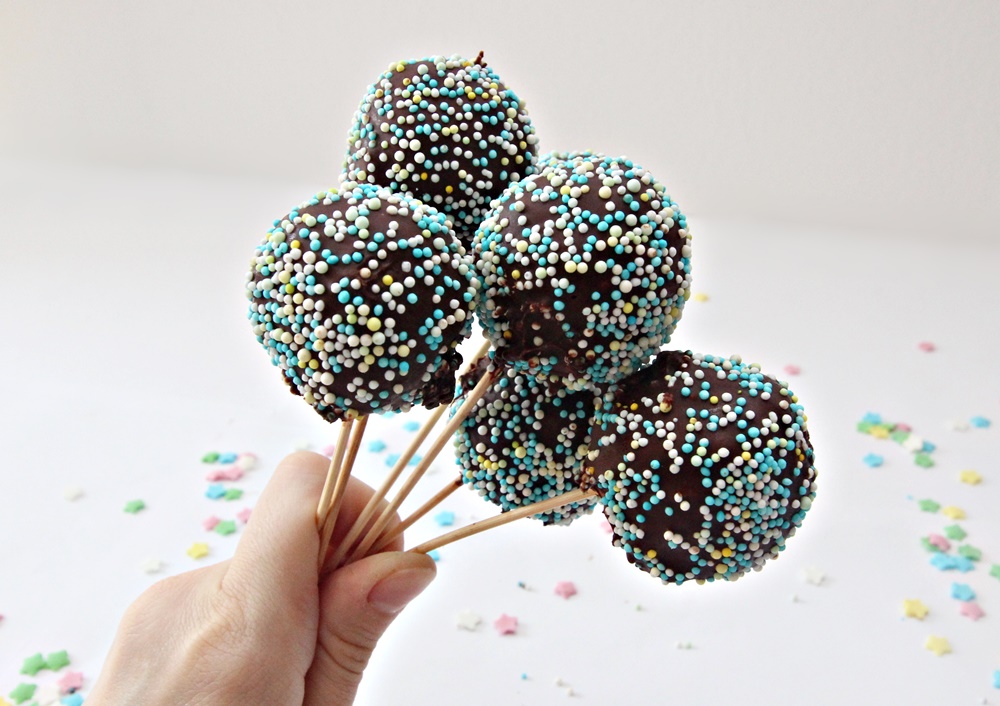 Desert cake pops