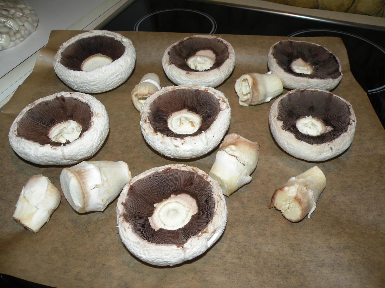 Ciuperci champignon umplute la cuptor