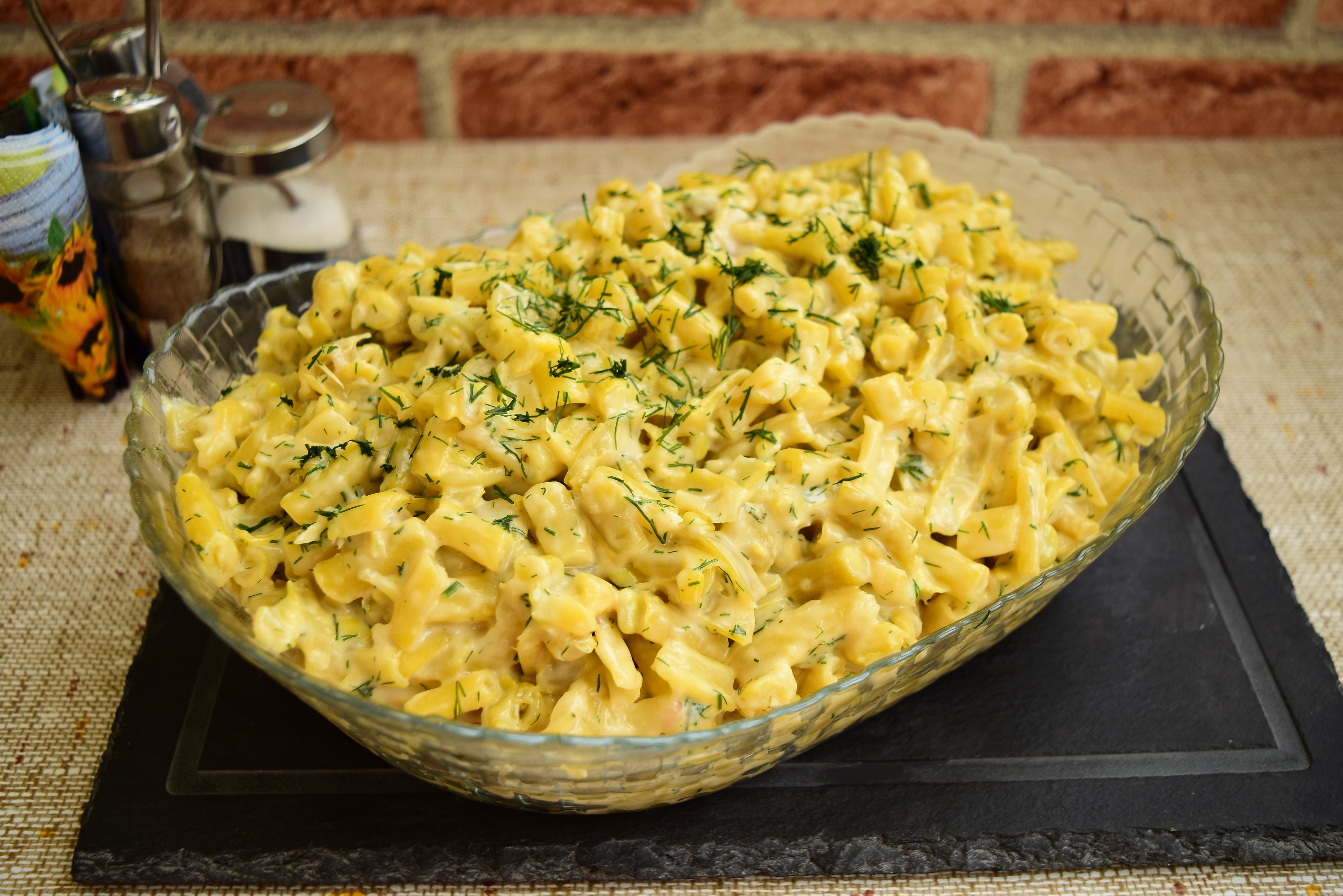 Salata de fasole verde cu maioneza si usturoi