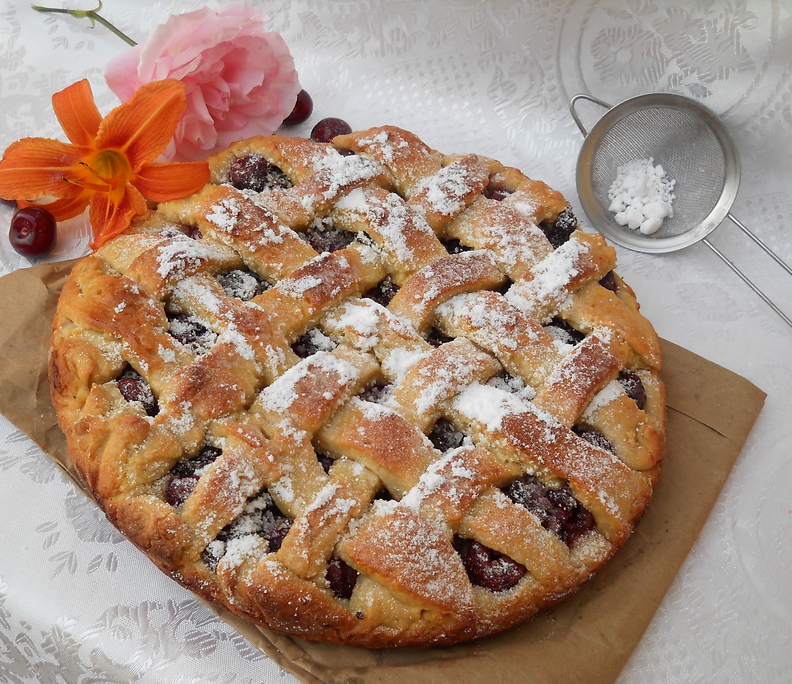 Desert tarta cu cirese si nuca de cocos