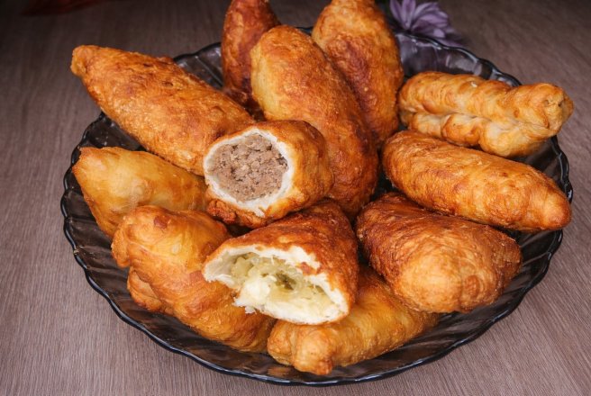 Placinte cu varza si carne tocata