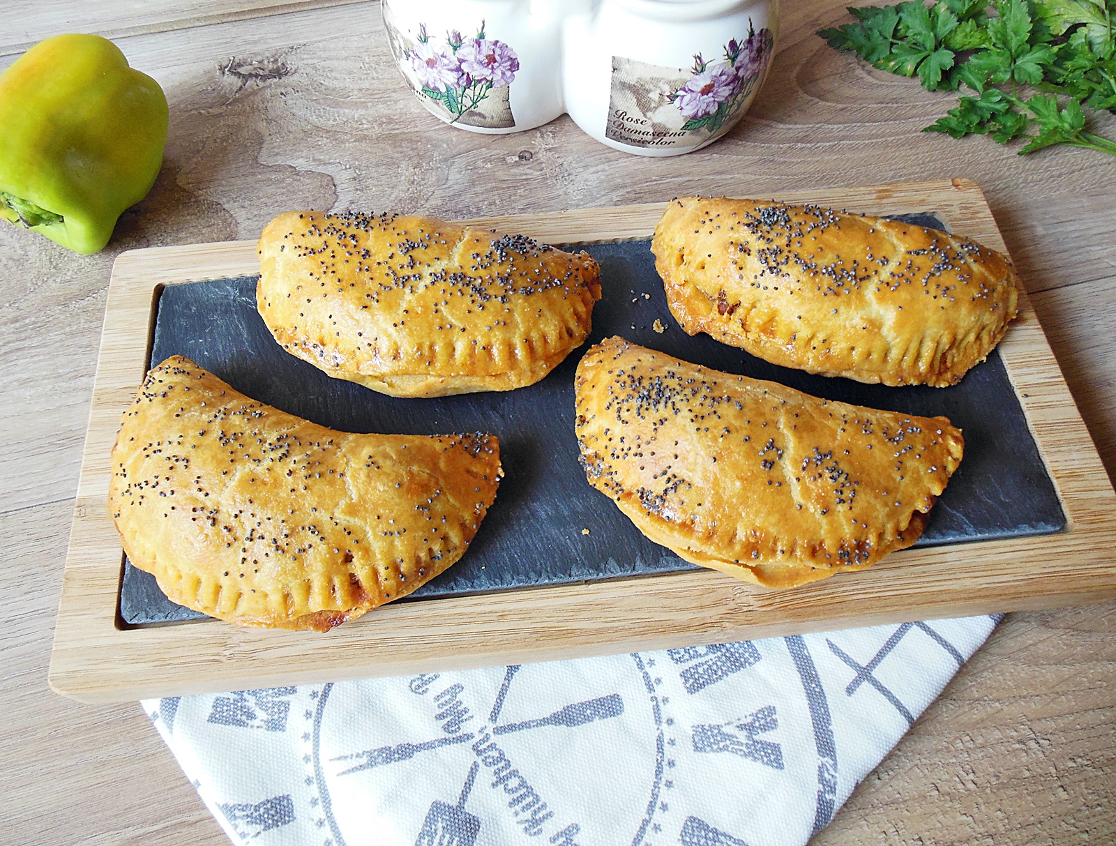 Empanadas cu carne amestec si ciuperci