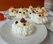 Desert cosulete Pavlova cu crema de lamaie si fructe-9