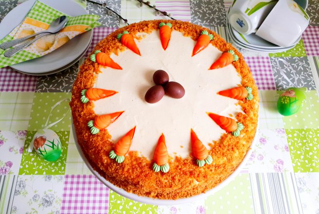 Desert tort cu morcovi - Carrot cake