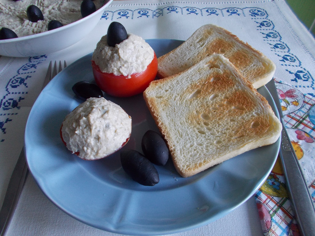 Salata de vinete, cu usturoi si smantana