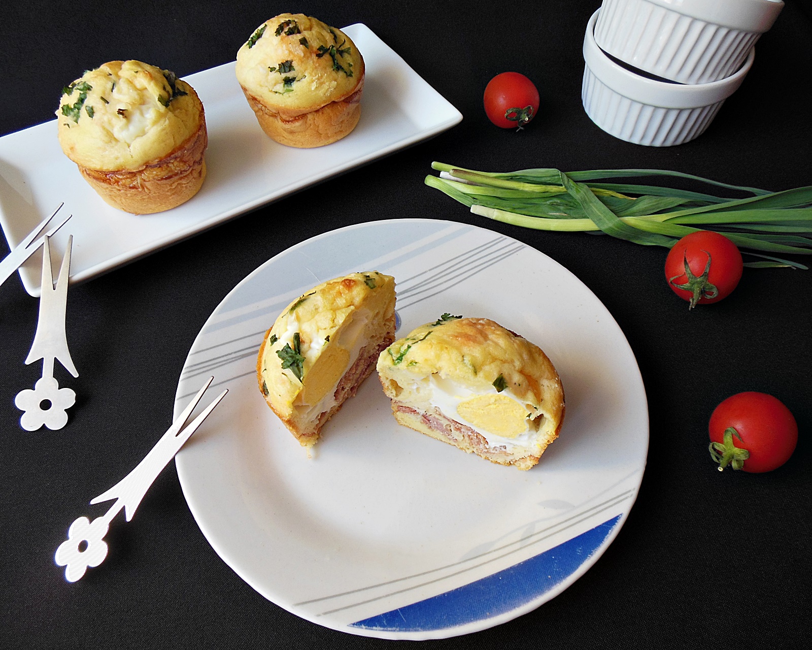 Aperitiv muffins cu ou