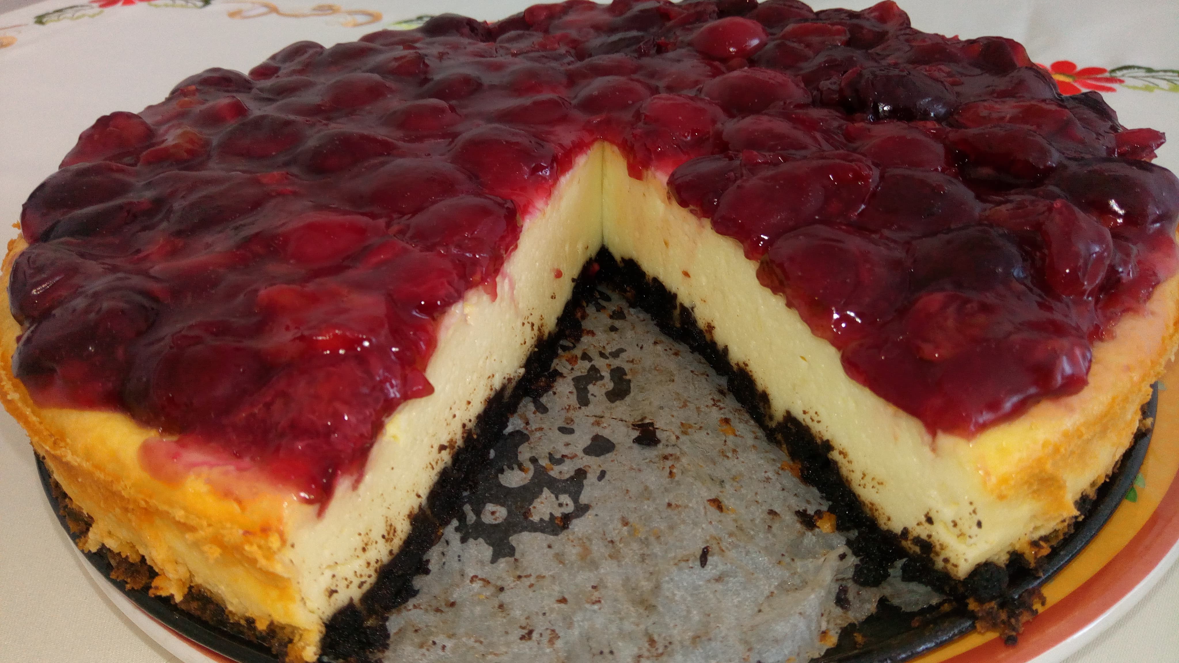 Desert cheesecake copt, cu cirese