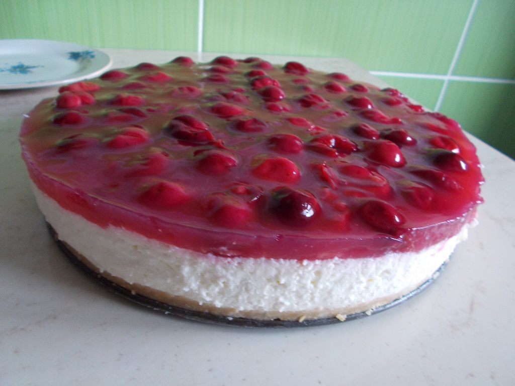 Desert cheesecake cu visine, fara coacere