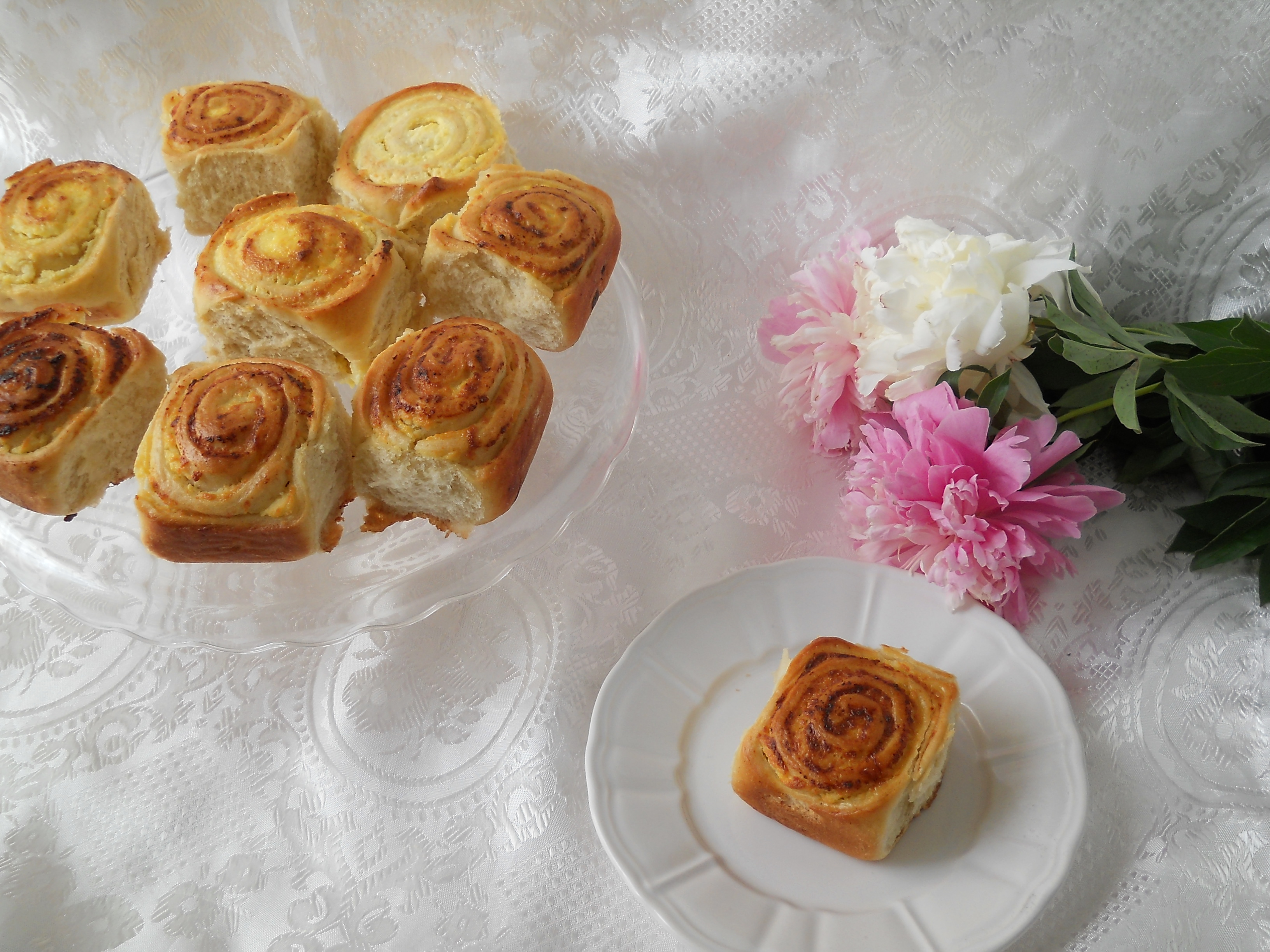 Aperitiv placinte cu branza sarata