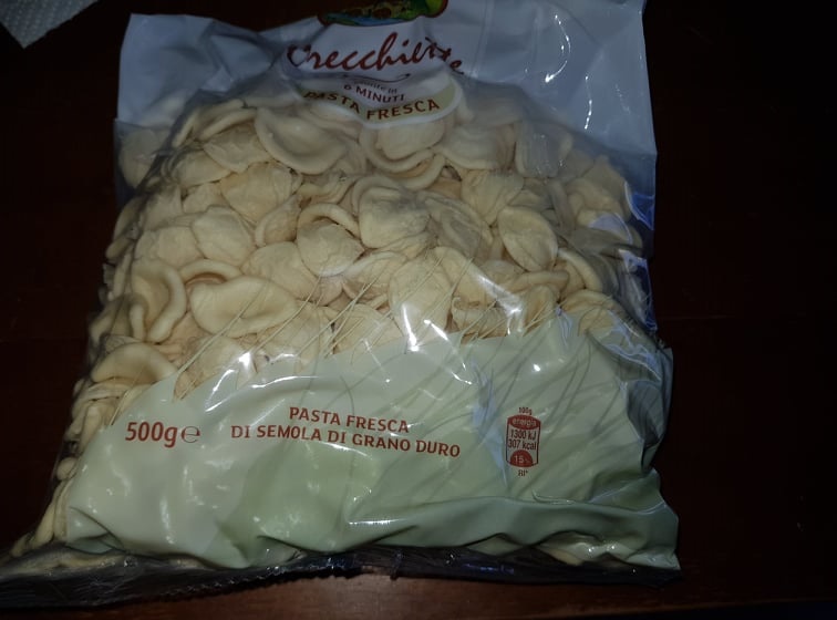 Orecchiette proaspete cu carne si sos de rosii