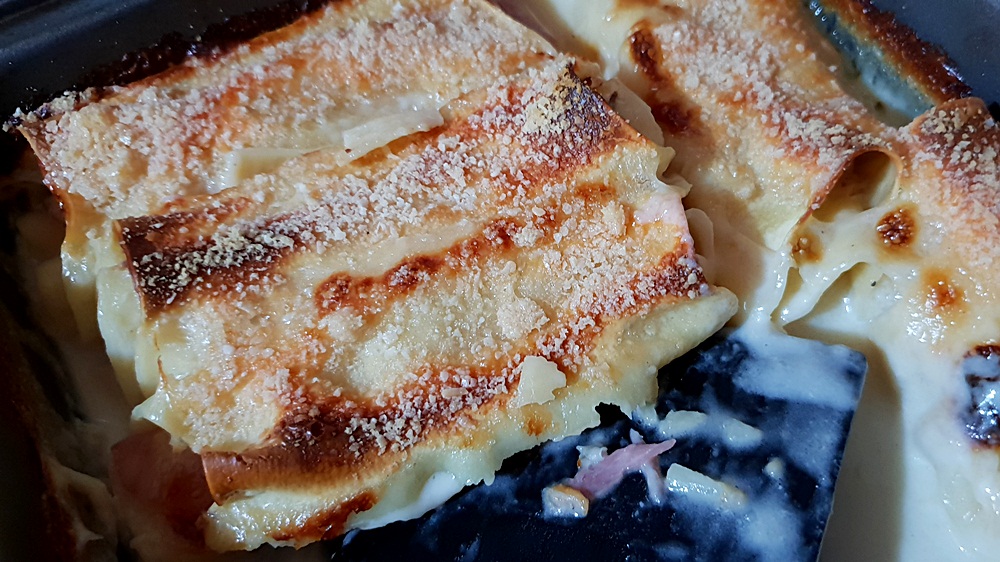 Cannelloni cu prosciutto si branza