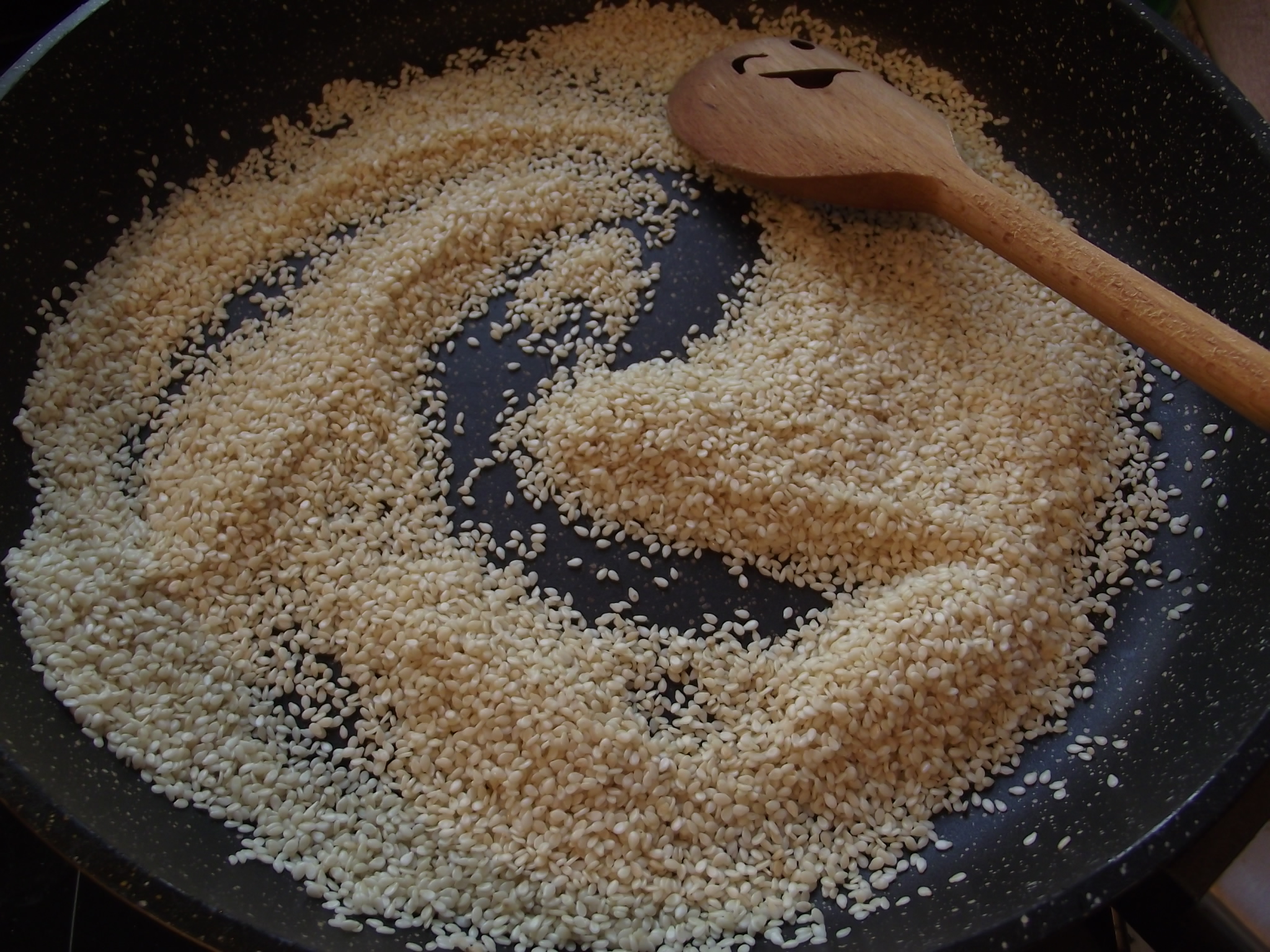 Pasta de susan preparata in casa - Tahini